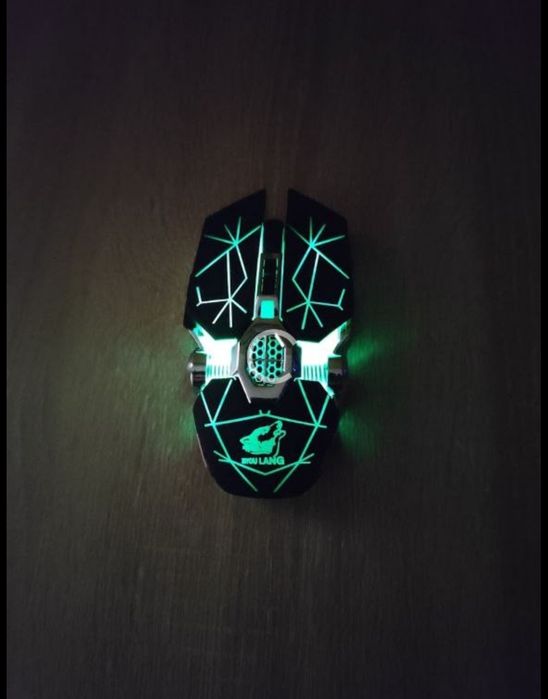 Мышь лазерная, беспроводная с аккумулятором, бесшумная, с подсветкой.