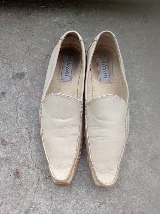 Продам кожаные туфли Alconi