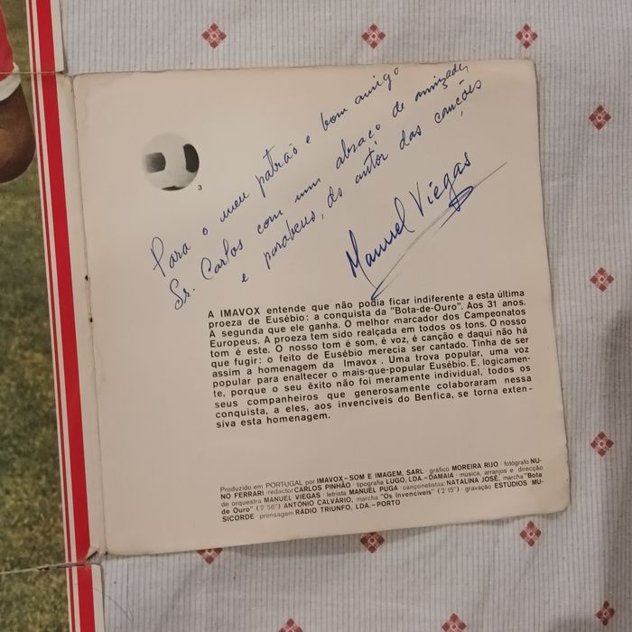 Ler texto disco Eusébio bota de ouro com poster e uma Dedicatória