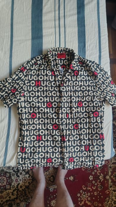 Продам сорочку  HUGO BOSS  з коротким рукавом