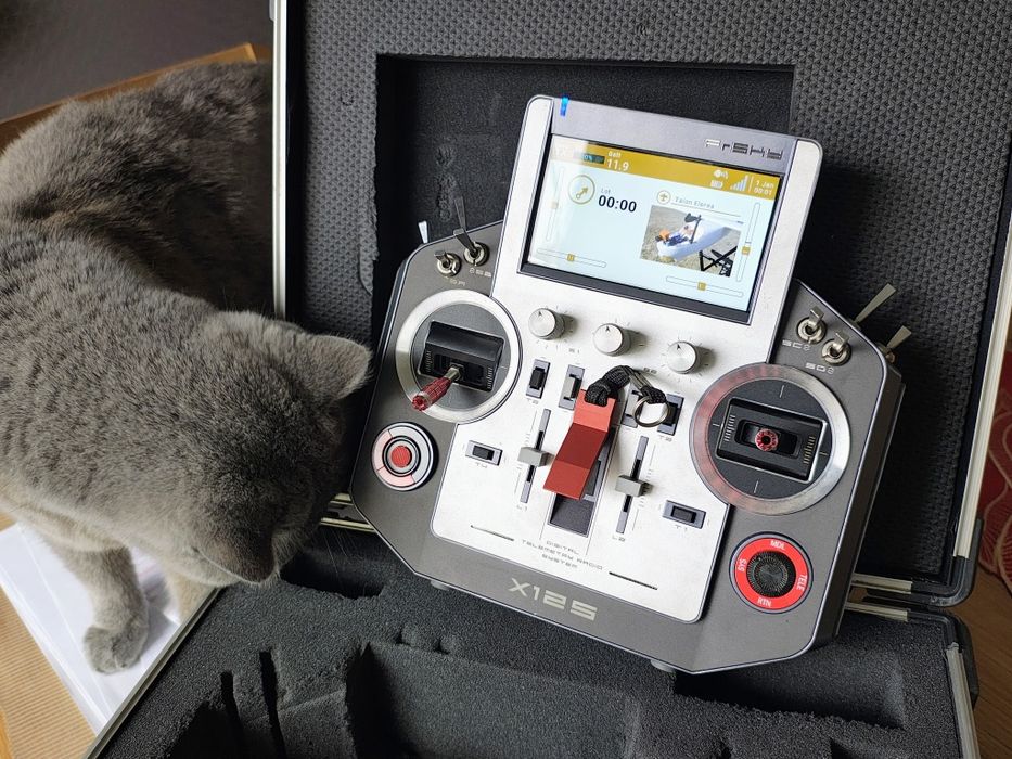 Horus 12 aparatura rc FrSky