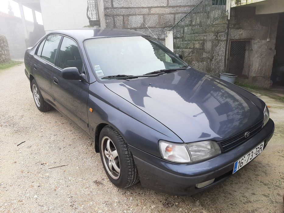 vendo toyota carinaE em bom estado