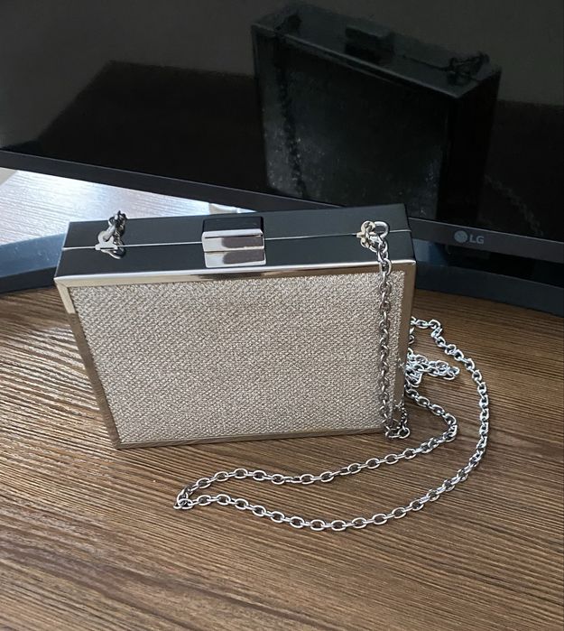 Сумка клатч срібляста /випускний/