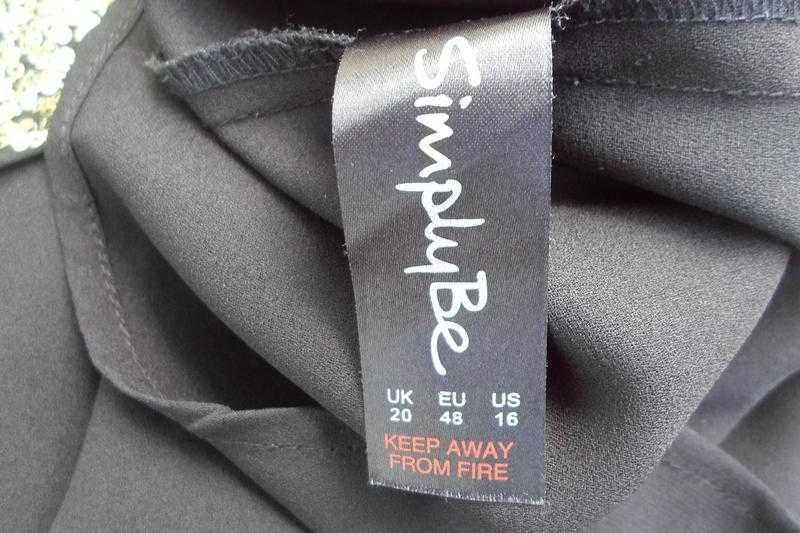 Яскрава блуза 58-60 р