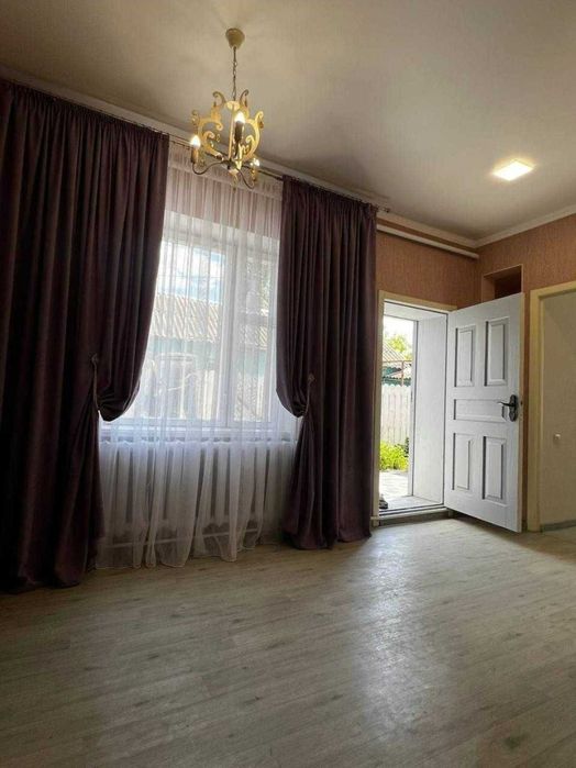 Продам 2-х комнатный дом на Слободке с гаражом