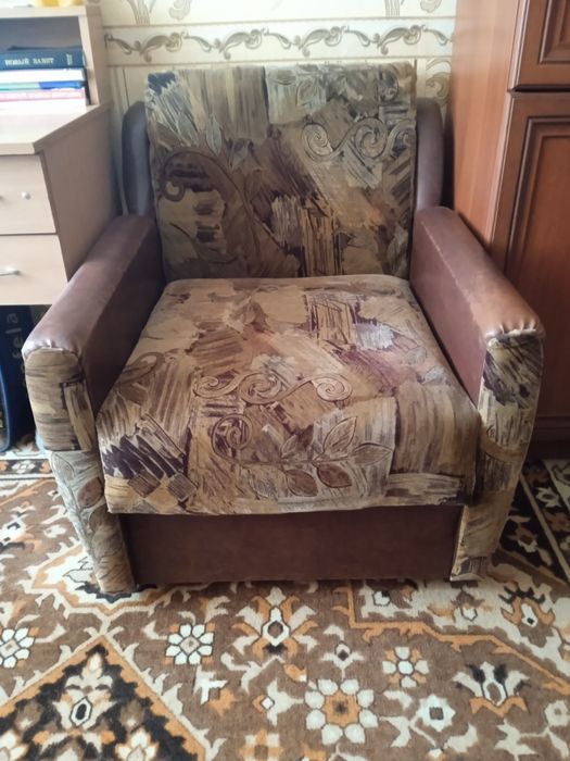 Крісла б/у, нерозкладні