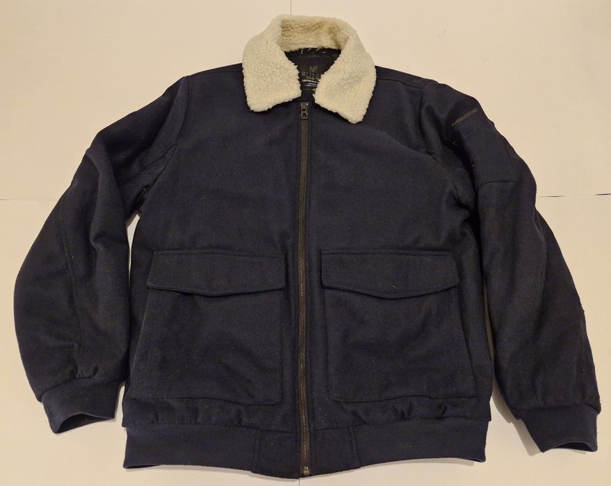 Blusão Azul com gola (artigo só até 20 de Março)