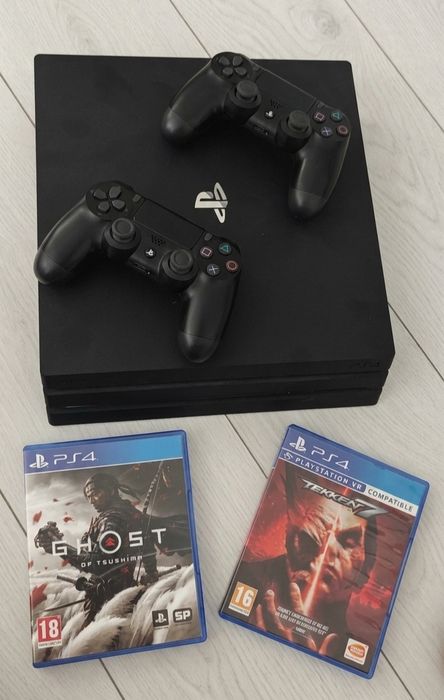 PS4 Pro 1TB + 2 oryginalne pady + 2 gry (Ghost of Tsushima, Tekken 7)