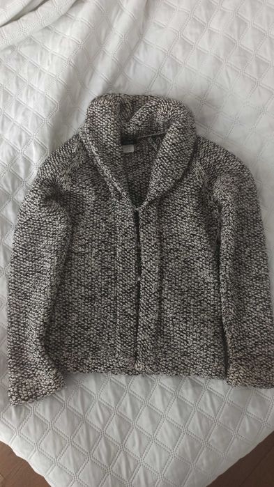 Wełniany sweter (kardigan)