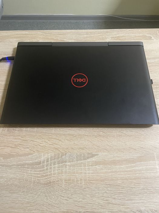 Dell inspirion 15 (7577)