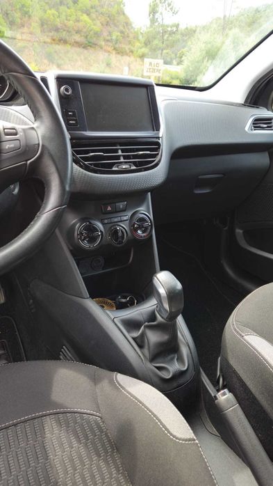 Peugeot 208 1.6 Style 2016