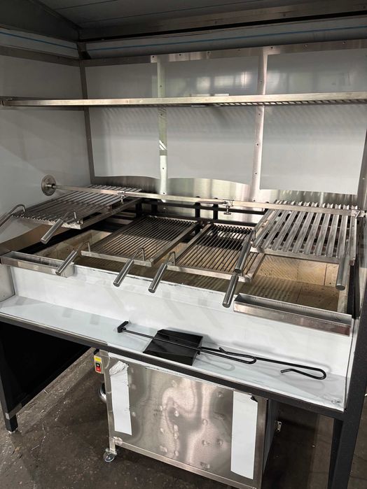 Мангальний комплекс з аргентинською решіткою та зонтом-гідрофільтром