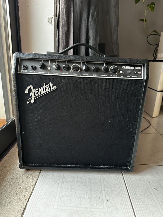Amplificador de Guitarra Fender Champion 50XL