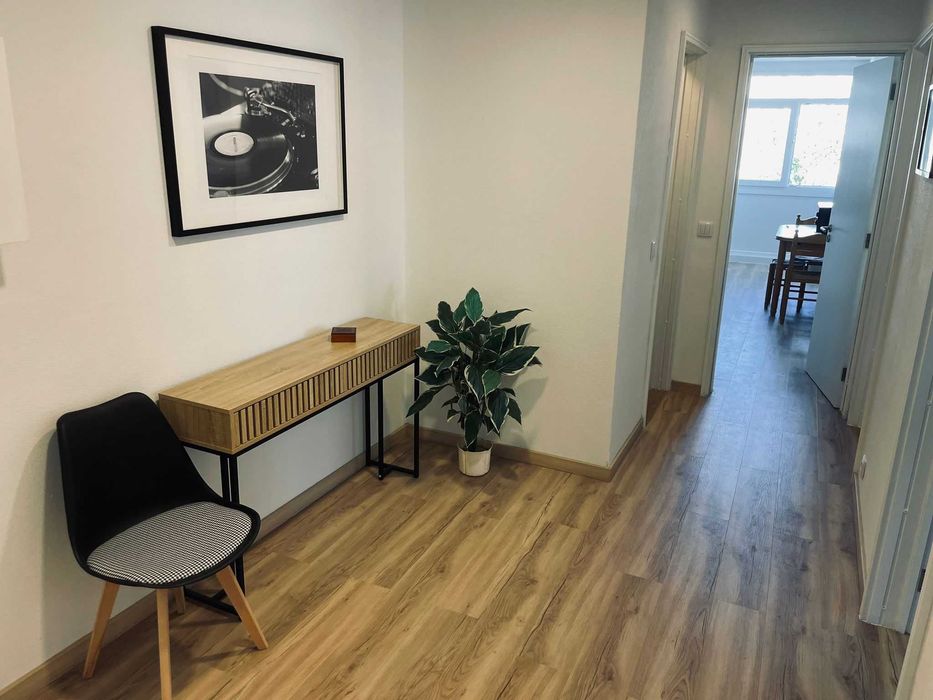 Quarto para arrendar a estudantes/professoras