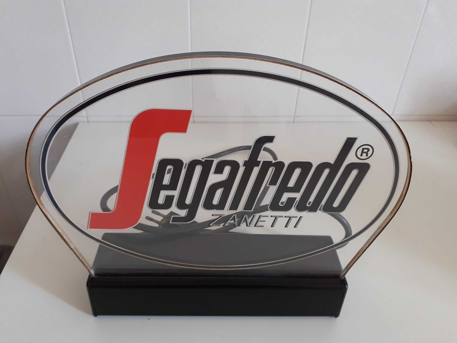 Publicidade Serenari insegne luminose