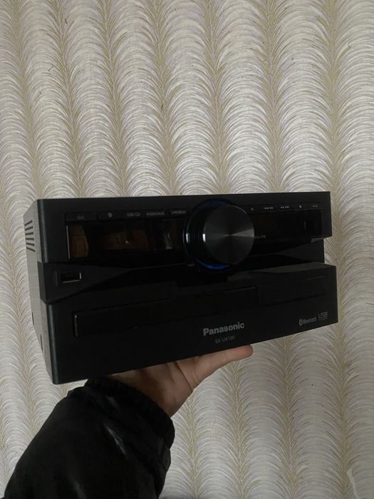 Продам новий музыкальный центр!