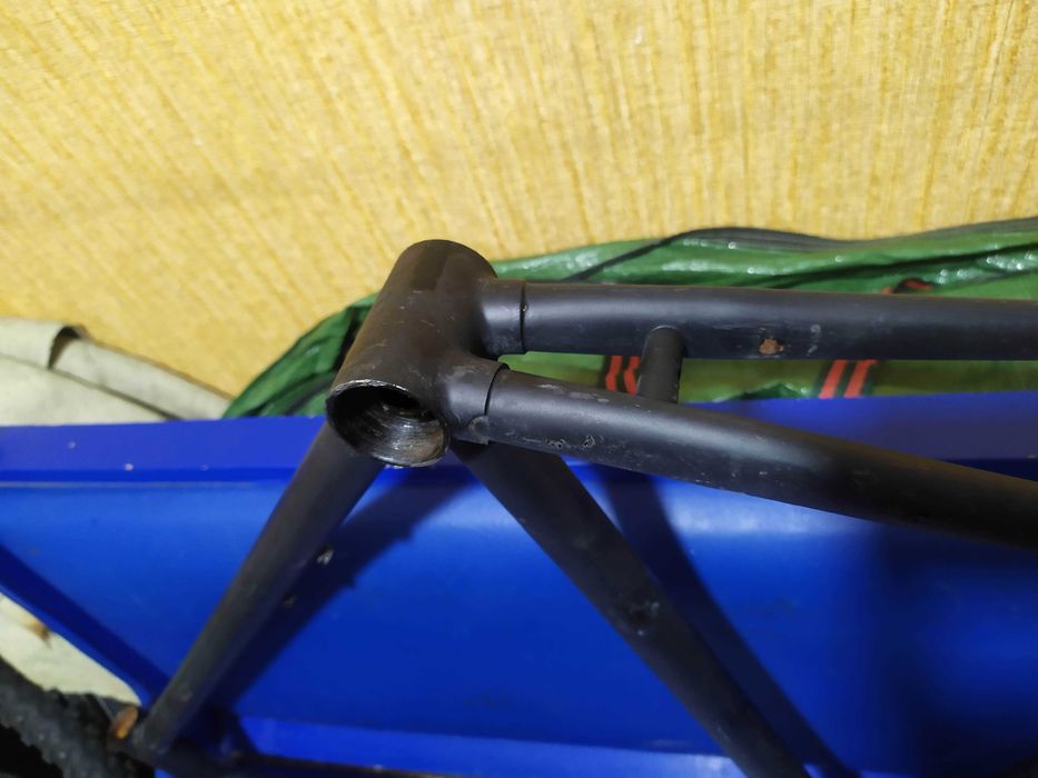 Рама 28, шоссейная стальная