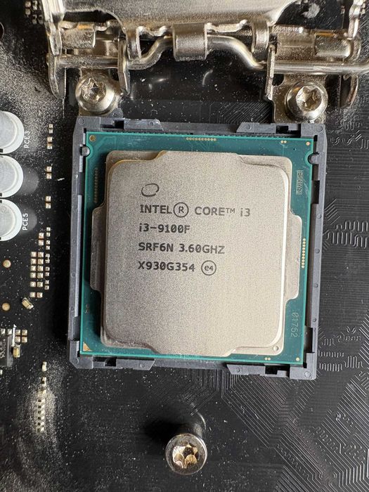 Procesor Intel I3 9generacji