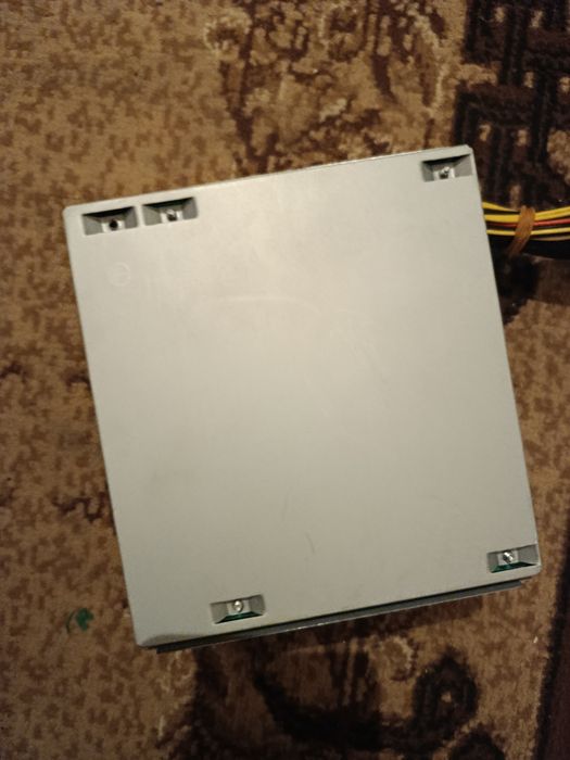 Продаю бп akyga робочий