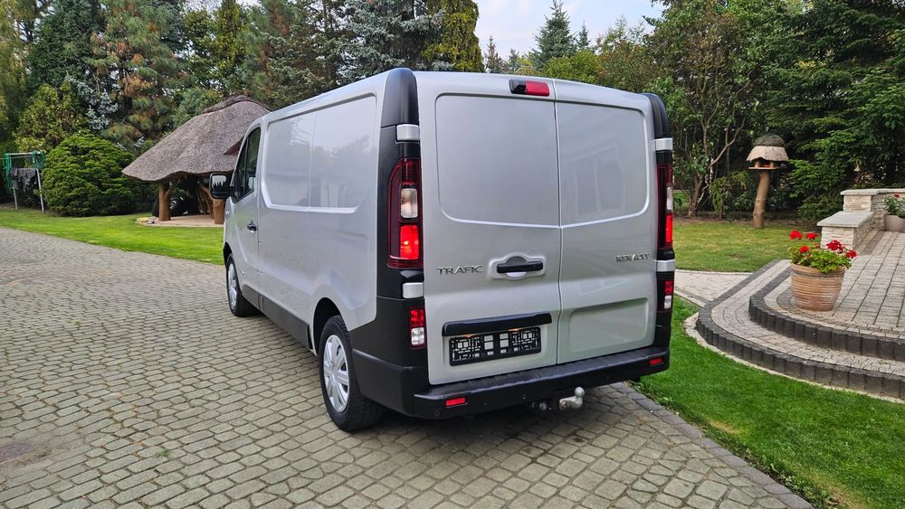 Renault TRAFIC 1,6 120KM L1 NAWI KAMERA KLIMA KEYLESS TEMPOMAT HAK