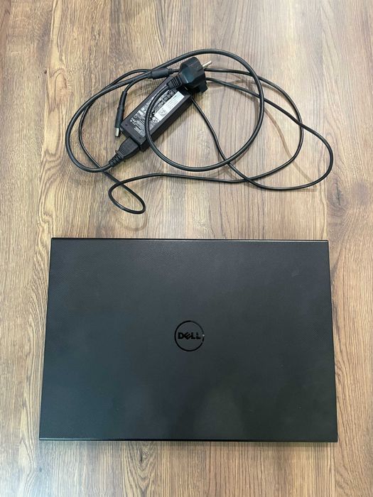 Laptop Dell Inspiron 15 3000 series i5 8GB RAM