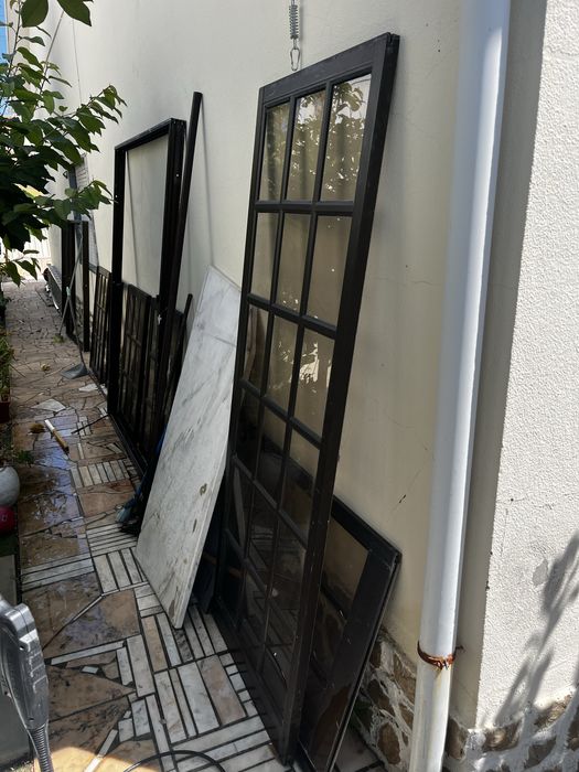 Vendo 2 janelas e 1 porta em Aluminio em bom estado!!