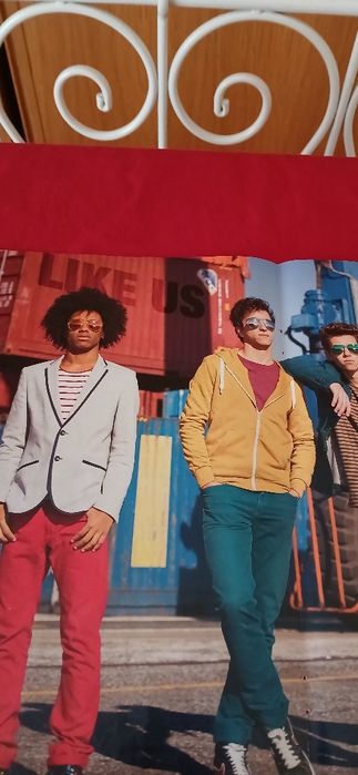 Poster Like Us, novo