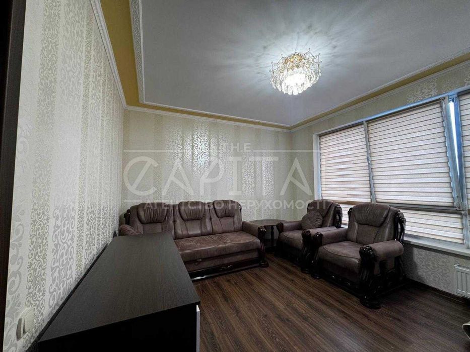 Apartment in Kyiv - More