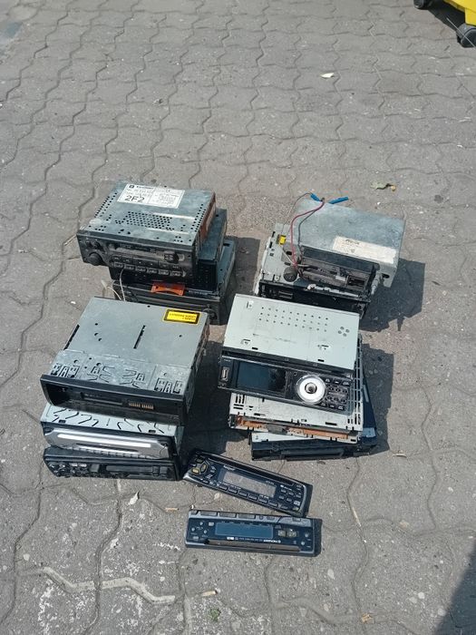 Duży zestaw 13 szt. radii samochodowych retro/CD/kasetowe + panele | Hurt