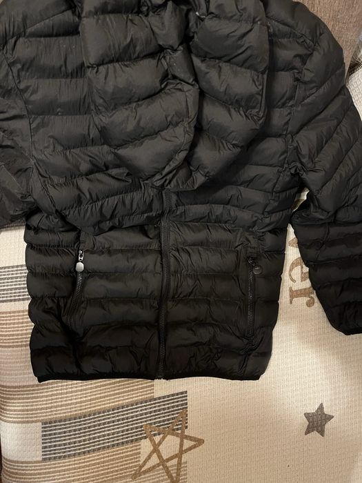 Куртка на осень/весну приятная на ощупь