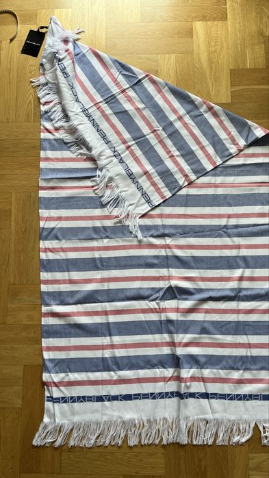 Chusta szal w biało niebiesko czerwone pasy 164x 90 nowy  Penny Black