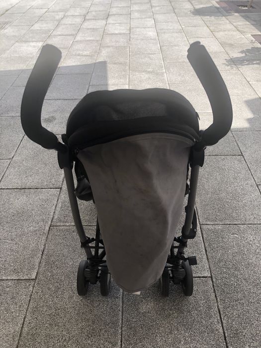 Carrinho de passeio Chicco preto