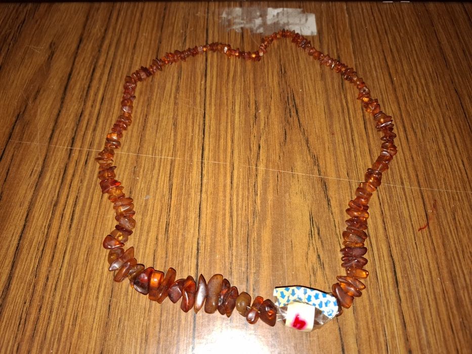 Naszyjnik  z  bursztynu