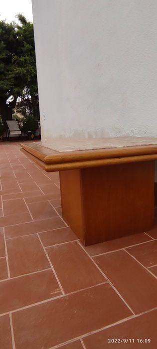 Mesa de apoio com mármore Olaio