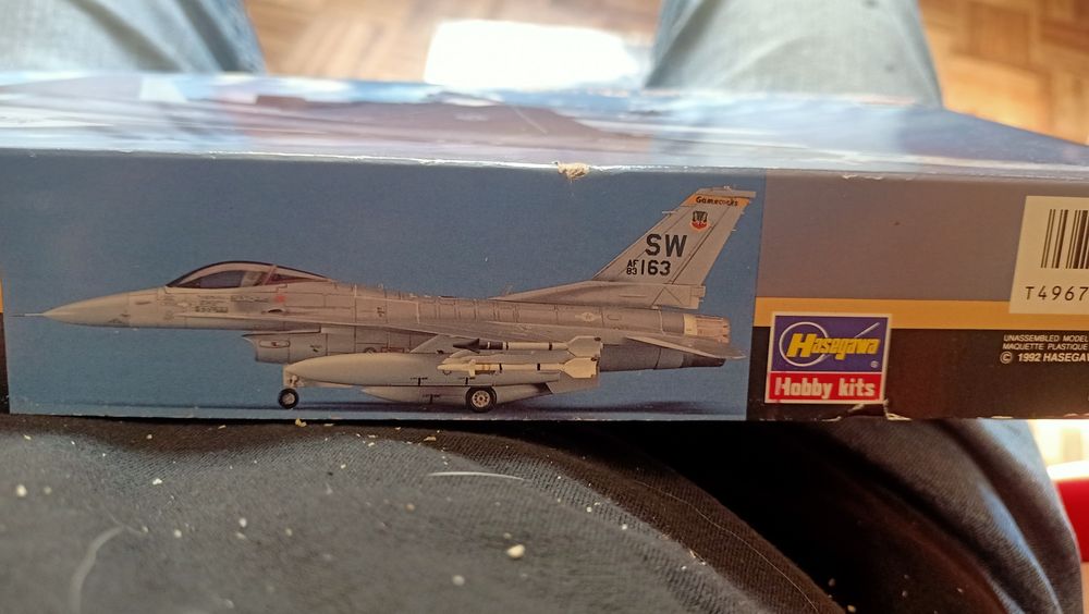 Vendo kit de modelismo hasegawa do F16 c Fighting Falcon