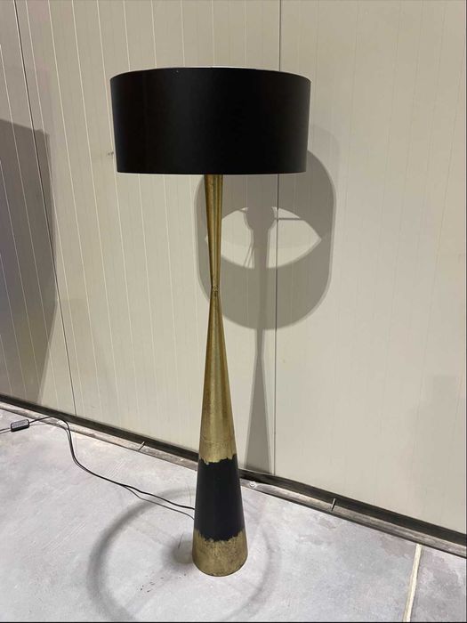 Designerska lampa podłogowa BLACKOUT - WOOOD(Czarny / Złoto)