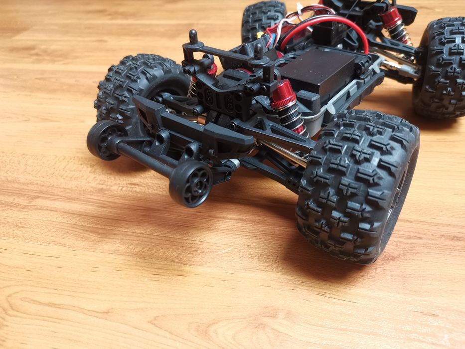 Carro RC Monster MJX Hyper Go 16209 4x4 Brushless 2S 3S luz led  1:16