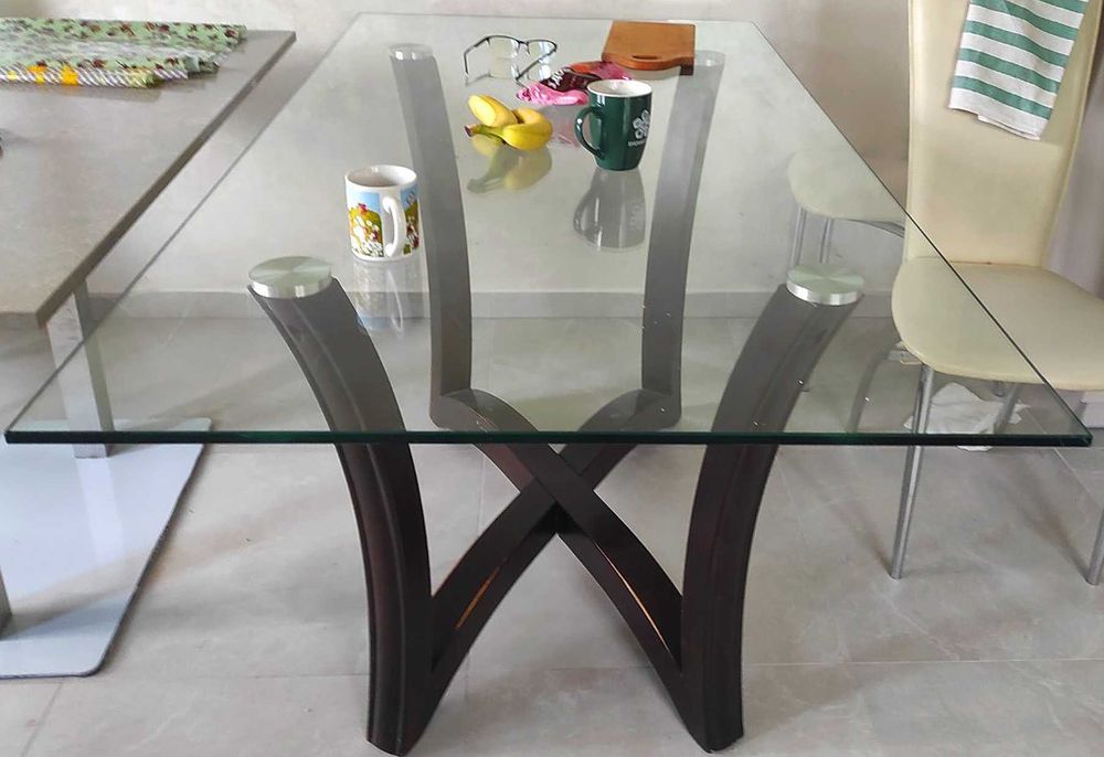 Кухонний стіл, шкло.