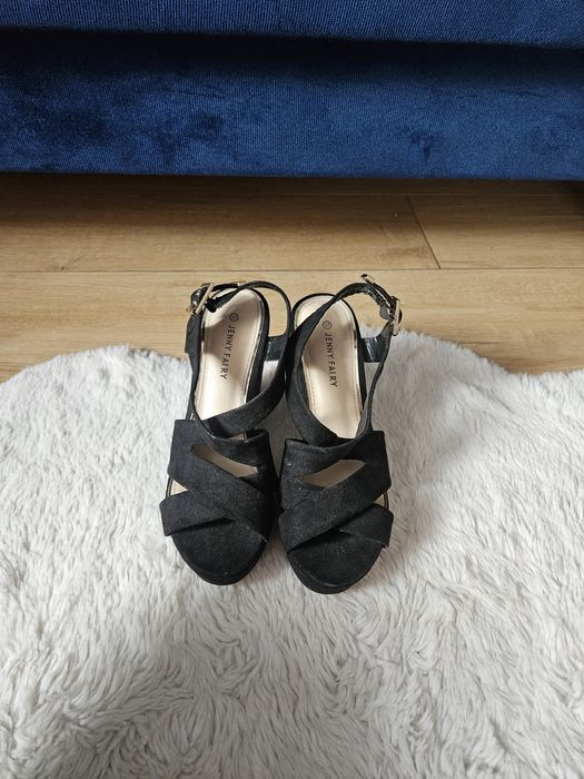 Buty na koturnie czarne 37