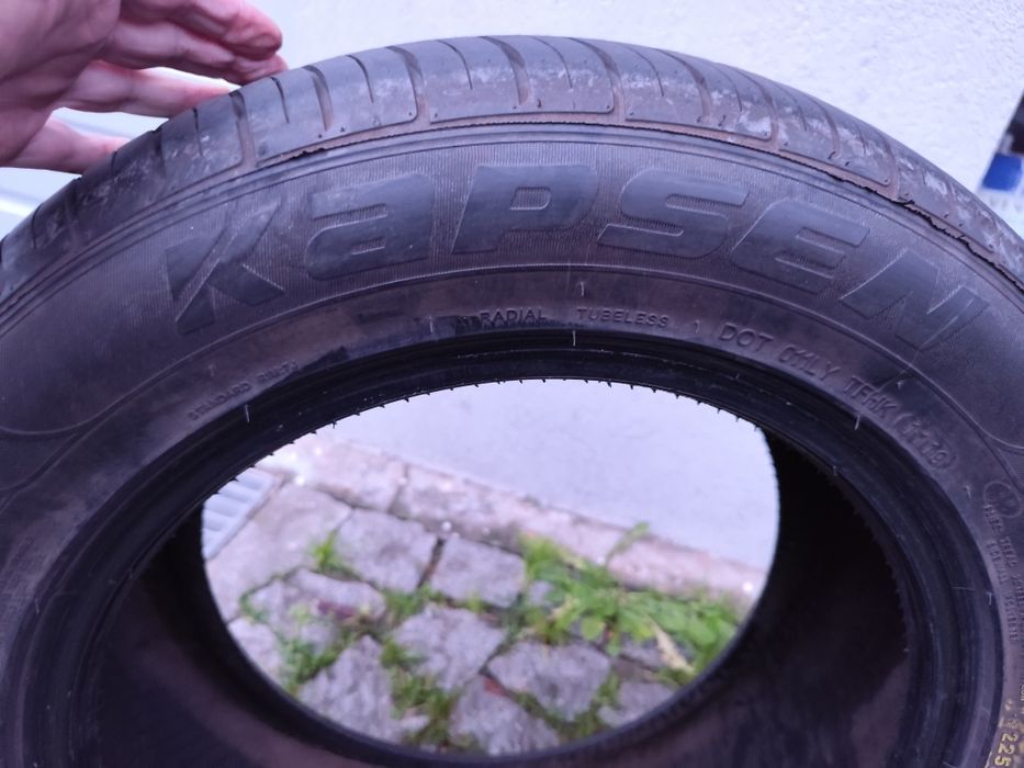 2 pneus 225/55/16 um com 600km e outro semi novo