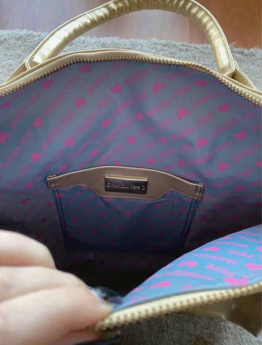 Carteira dourada Patrizia Pepe