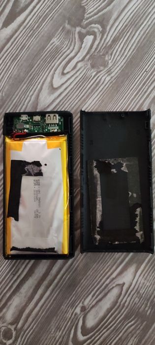 Powerbank 16000 mAh uszkodzony