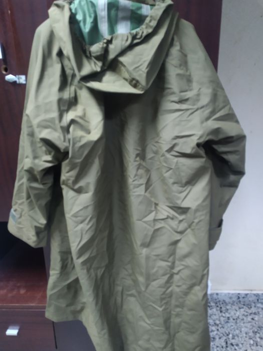 (Tudo novo) Casaco e Calças Gore-Tex (ambos impermeáveis)
