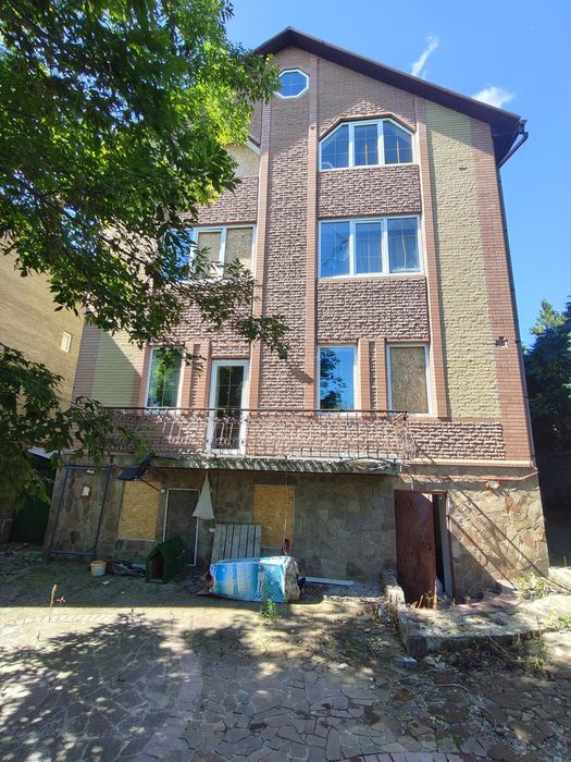 Продам дом 5комнат, жилая площадь 199м