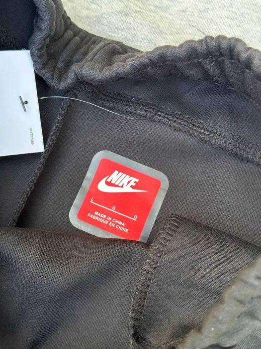 Шорти Nike Tech Fleece