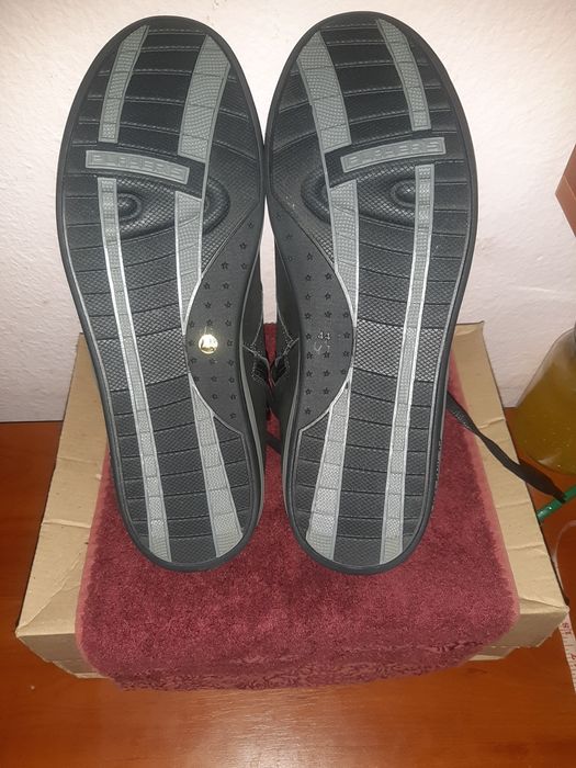 Мужские зимние ботинки р.43