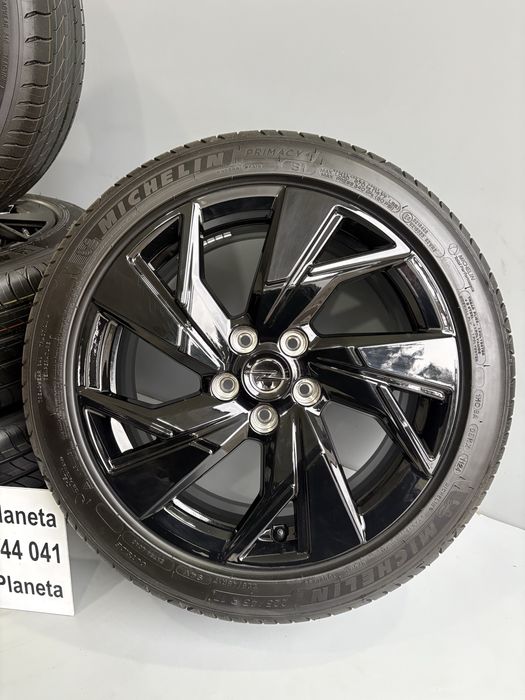 Комплект Opel 5x108 7.5J x17H2 ET44 225/45 R17 диски шины