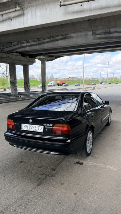 Продам BMW e39 2.5