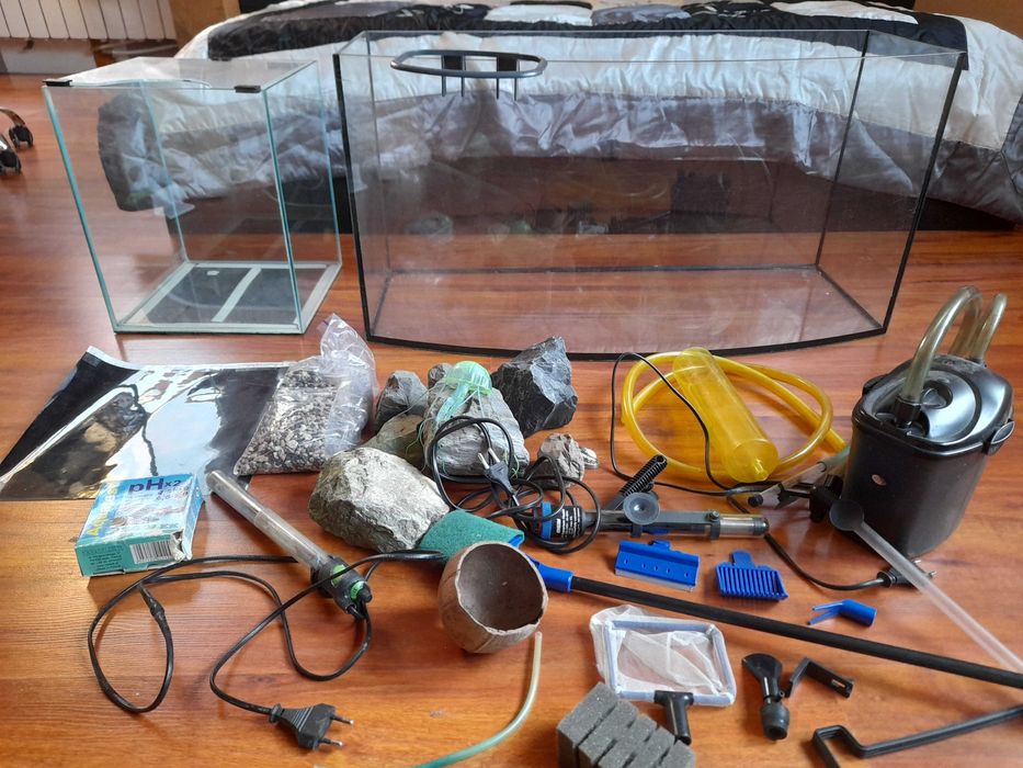 Akwarium 2 sztuki i wyposażenie