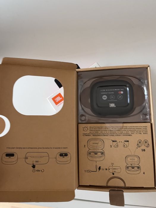 Auriculstes JBL  Live Buds 3 cancelamento de ruido , com visor